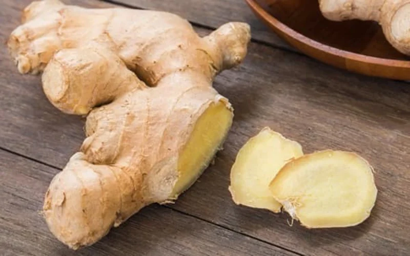 ♦️راه حل طبیعی و موثر برای درمان کبد چرب با استفاده از زنجبیل👌