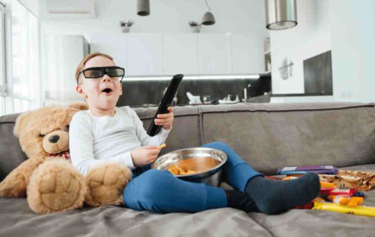 خطرات تنها ماندن نوجوان در خانه در شب