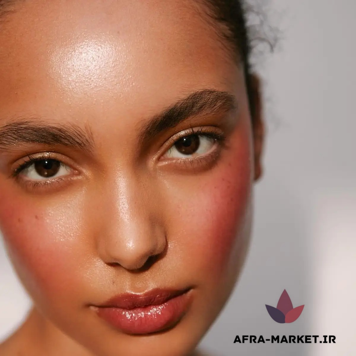 5 نکته برای کوچک کردن منافذ پوست برای درخشان کردن پوست ...