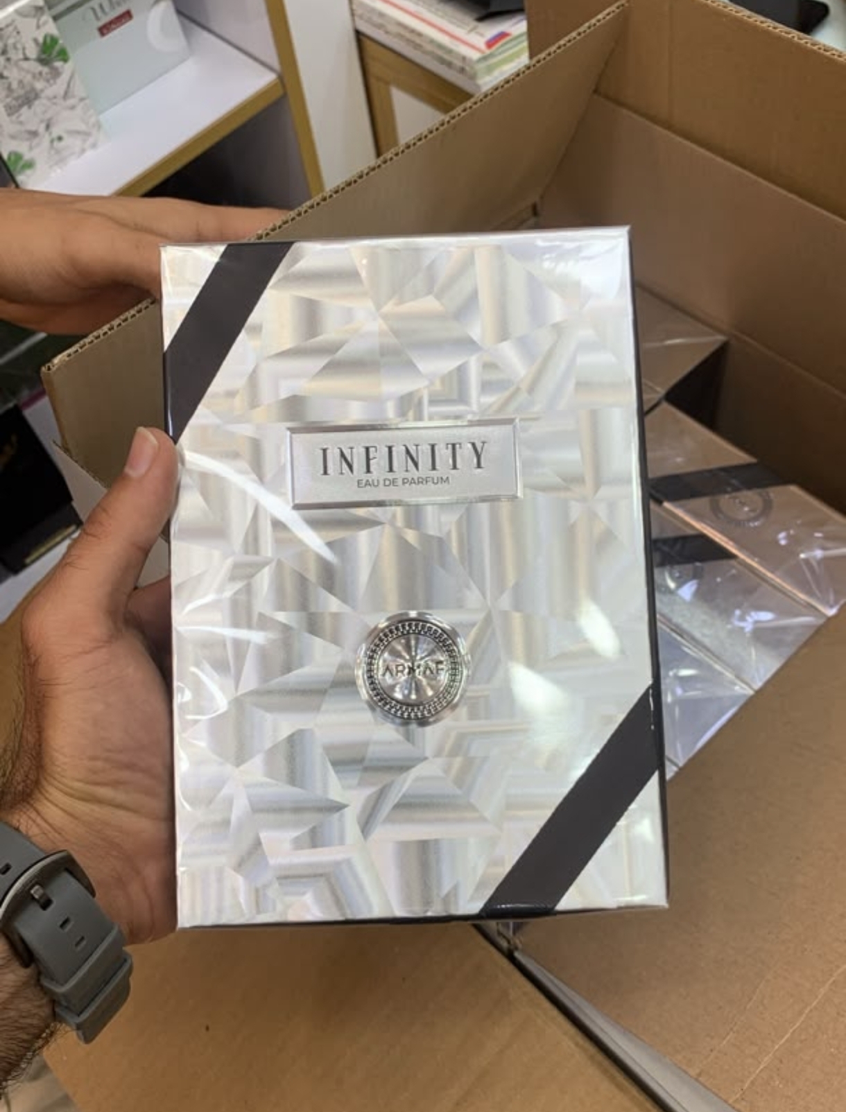 ادو پرفیوم مردانه آرماف مدل Infinity Silver اینفینیتی سیلور با رایحه خنک حجم 105 میلی لیتر